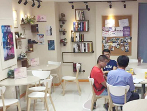 日韓道休息區(qū)